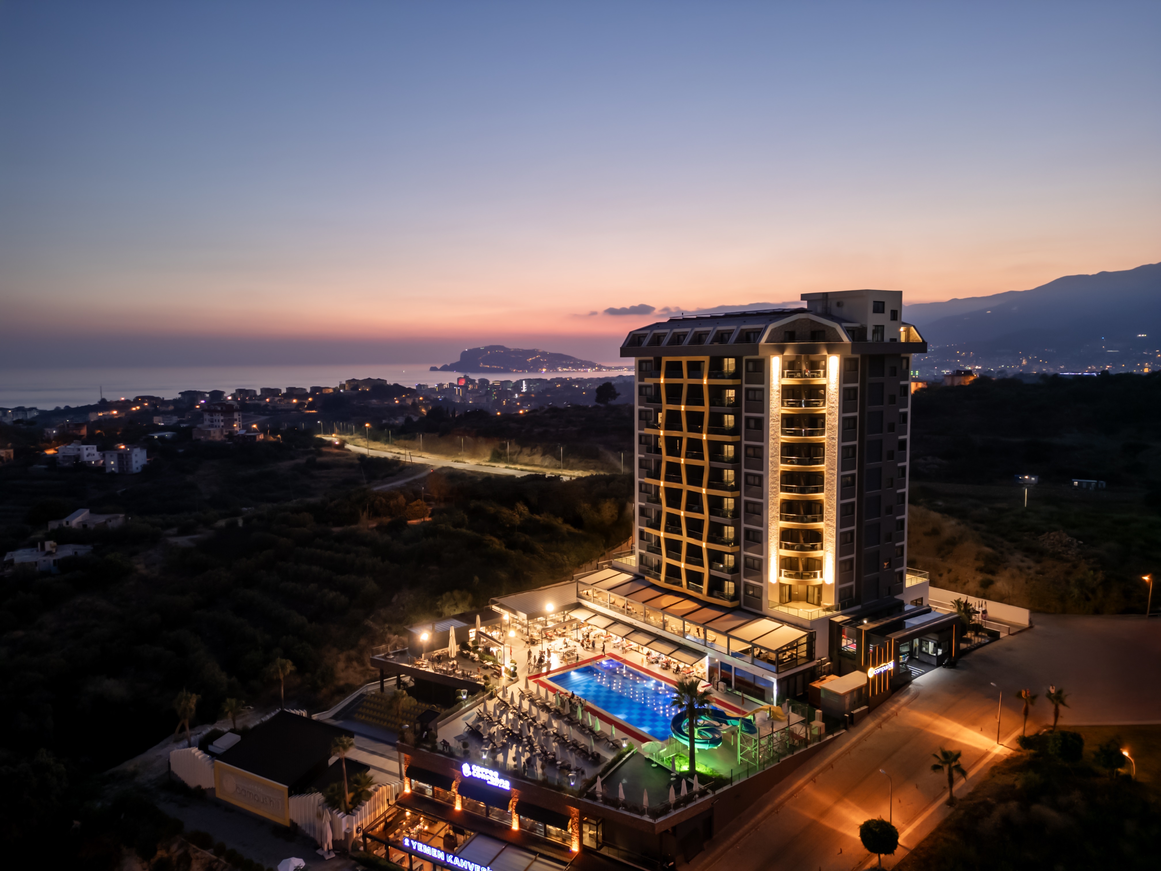 CAMPUS HILL HOTEL&SPA